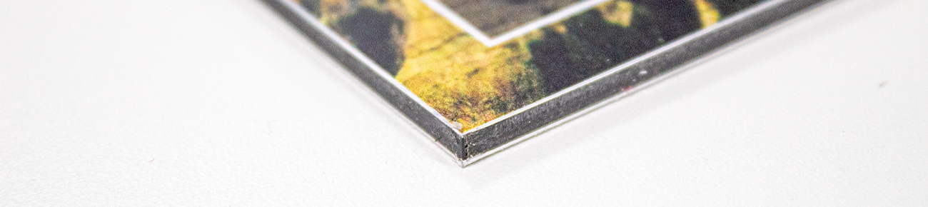 Plaque plexiglass diffusant jaune brillant sur mesure coulé 3mm